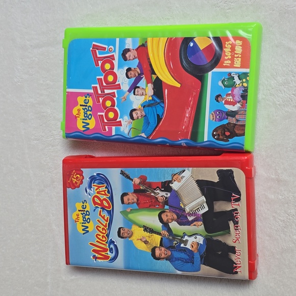 VHS TAPES - Picture 1 of 3